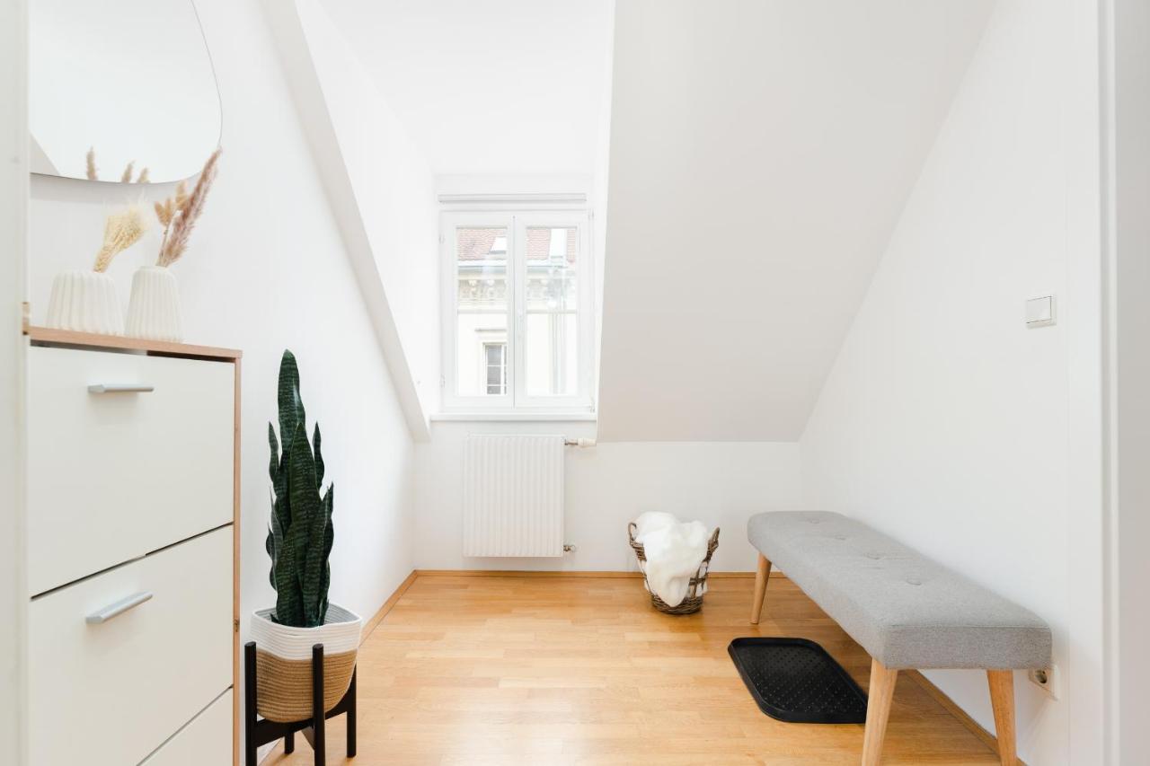 דירות Comfy Downtown Loft - Self Check-In - Centre Of גראץ מראה חיצוני תמונה